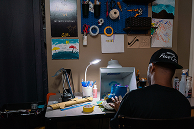 Marcus Floyd crafting Horse Kicks